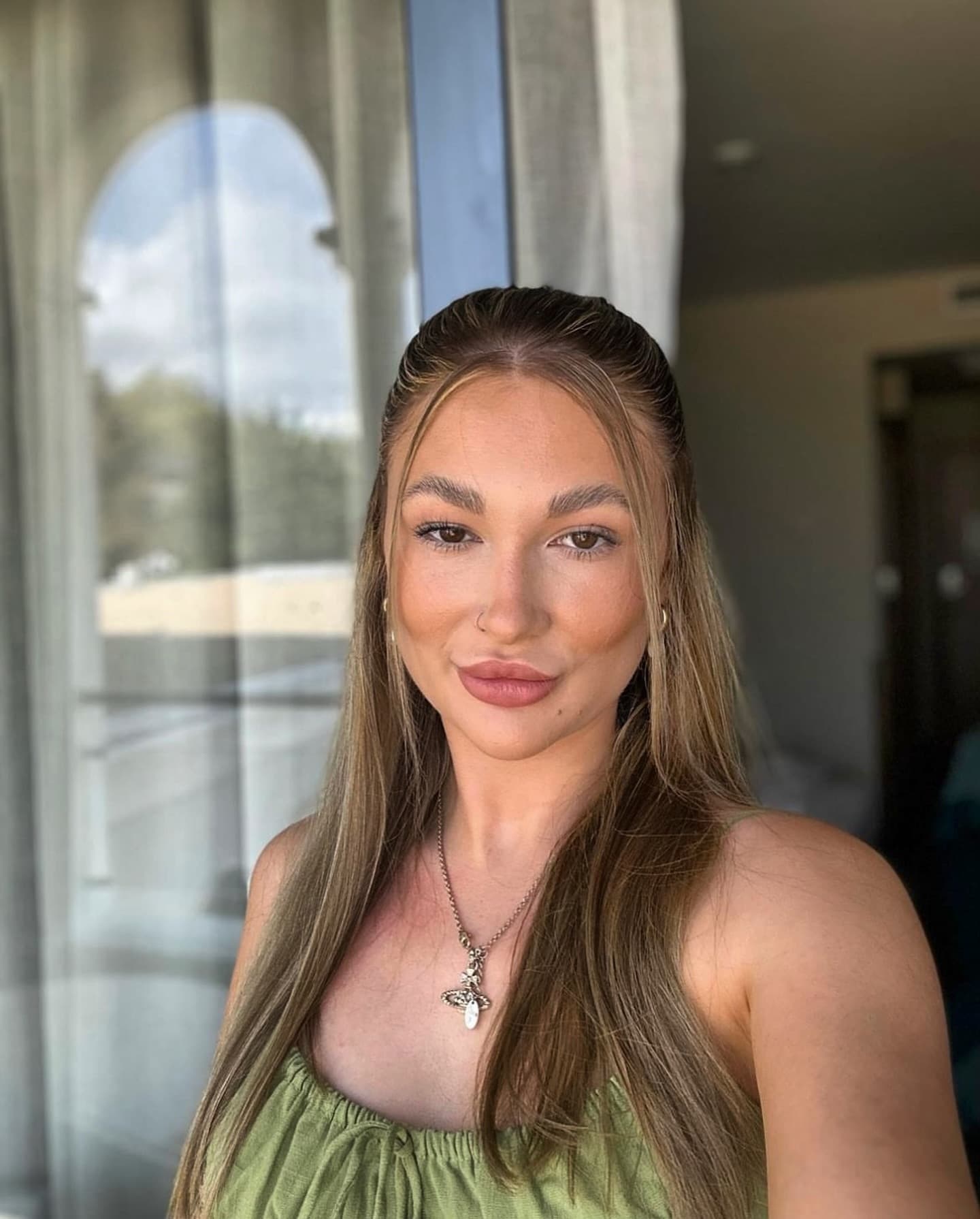 Tasmin, founder of Mastery of Aesthetics, GDC-qualified aesthetic practitioner in Bedfordshire